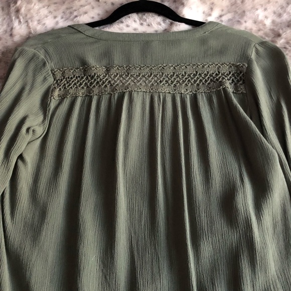 💙BOGO Olive Green Cropped Henley - Picture 3 of 3